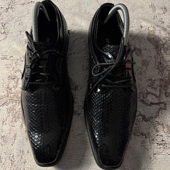 UV Signature Other - UV Signature Men’s Black Dress Shoes, Size 8.5